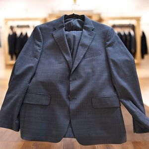 Tommy Hilfiger Men's Charcoal Suit